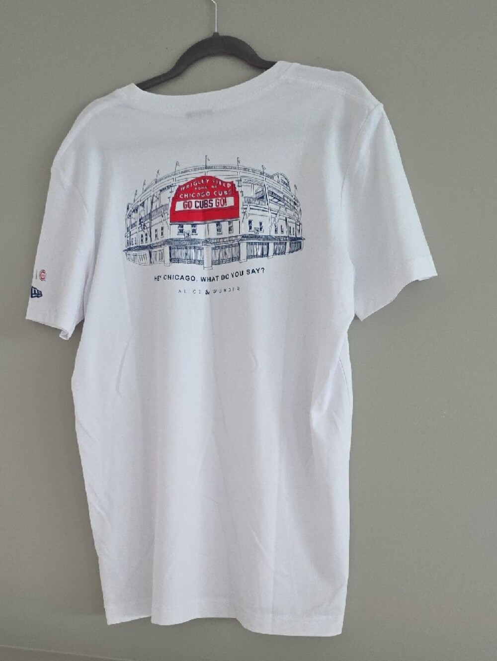 Alice & Wonder White Chicago Cubs Graphic Tee - Picture 4 of 4